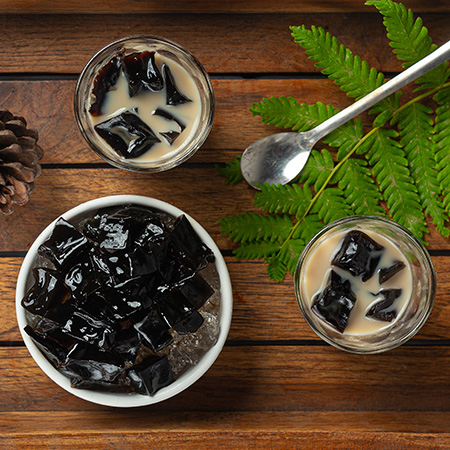 Cincau: Bahan Herbal untuk Minuman - blog-07